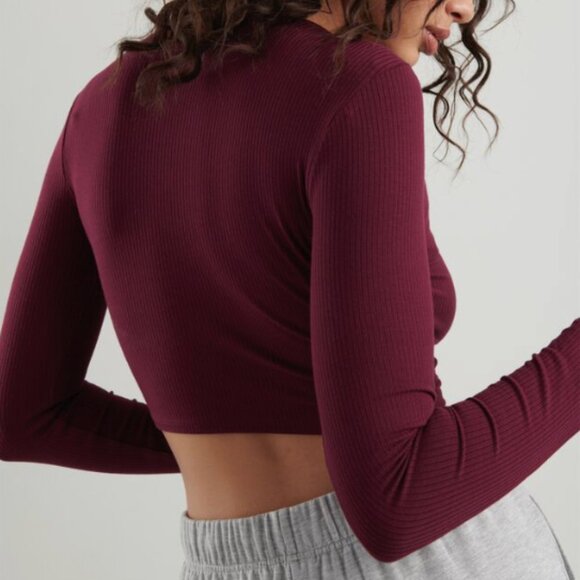 3/$30 garage "kylie" maroon crop top - Picture 7 of 9